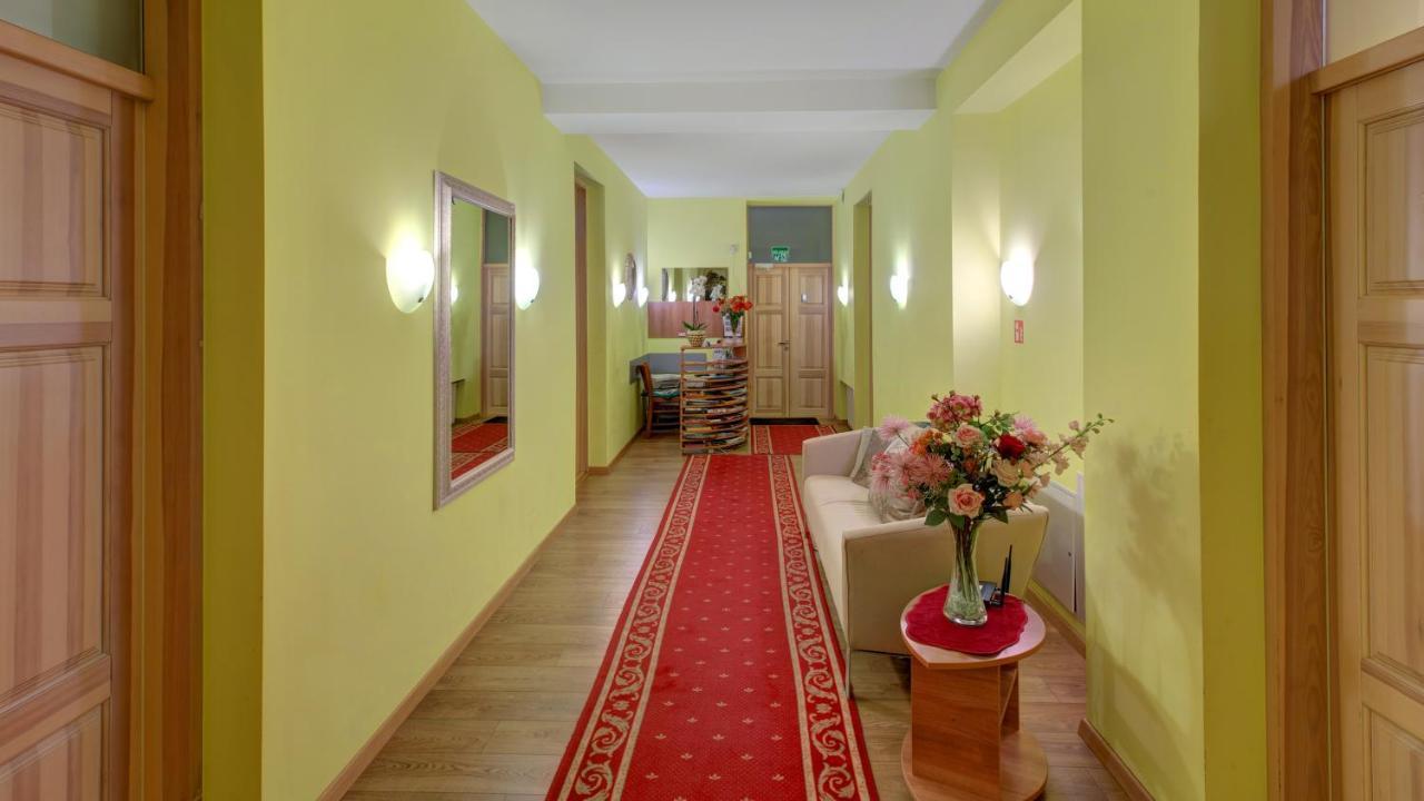 In Astra VNO Exterior foto
